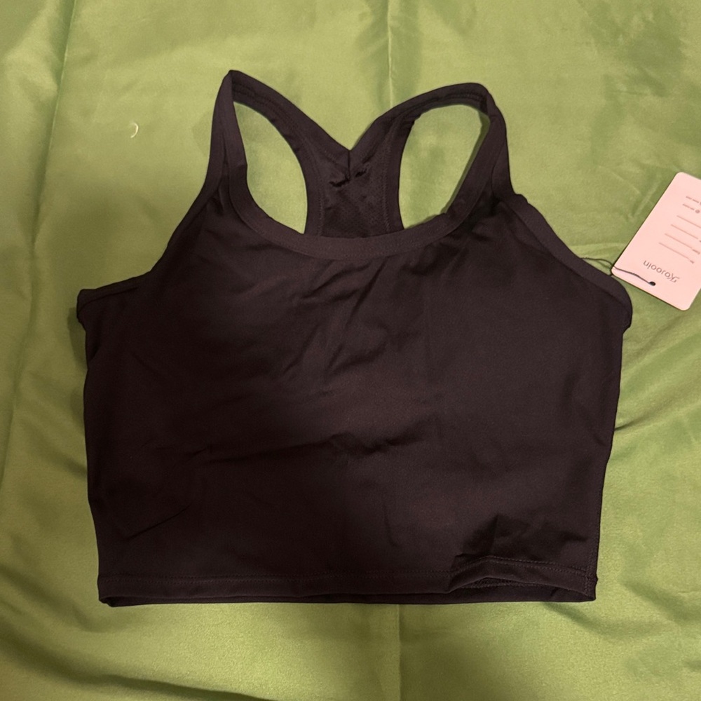 Elegant Black Sports Bra
